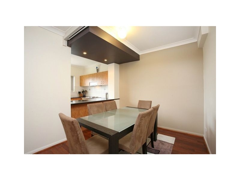 2/22 Pembroke Road, Coorparoo QLD 4151