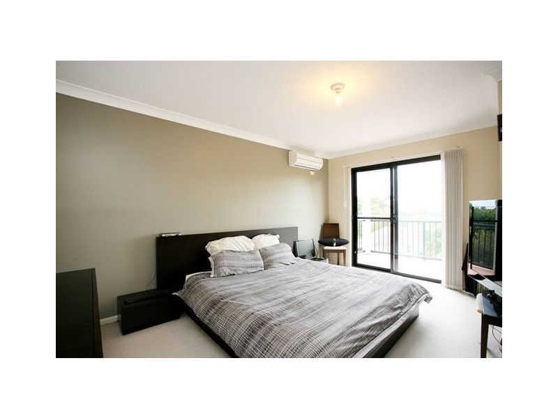 2/22 Pembroke Road, Coorparoo QLD 4151