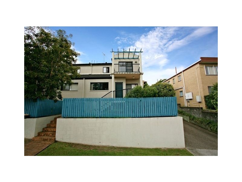 2/22 Pembroke Road, Coorparoo QLD 4151