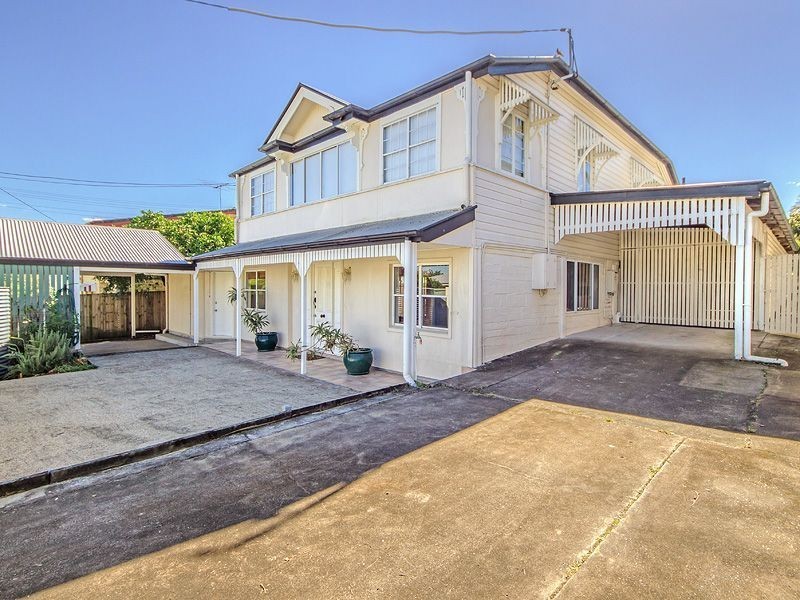 12 Morehead Avenue, Norman Park QLD 4170