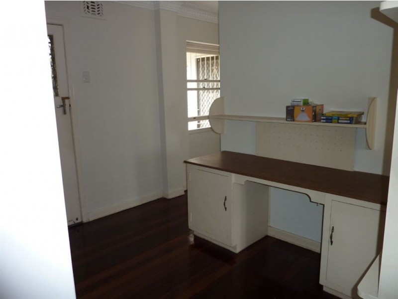19 Springleigh St, Coorparoo QLD 4151