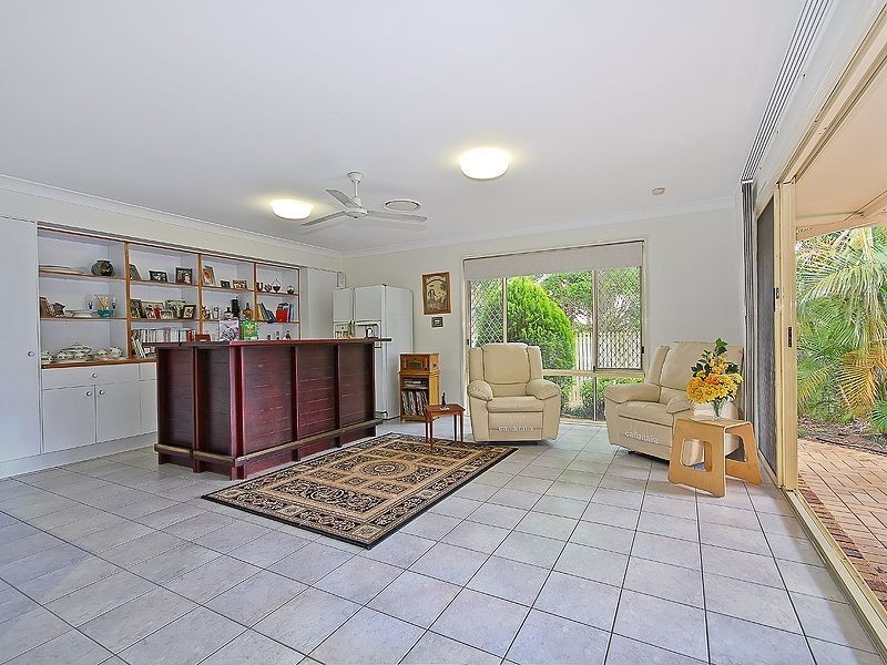 6 Hiley Court, Carindale QLD 4152