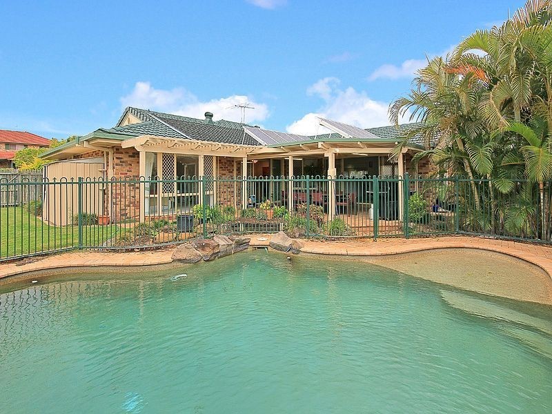 6 Hiley Court, Carindale QLD 4152