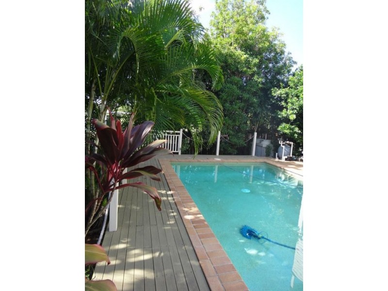 102 Bulimba Street, Bulimba QLD 4171