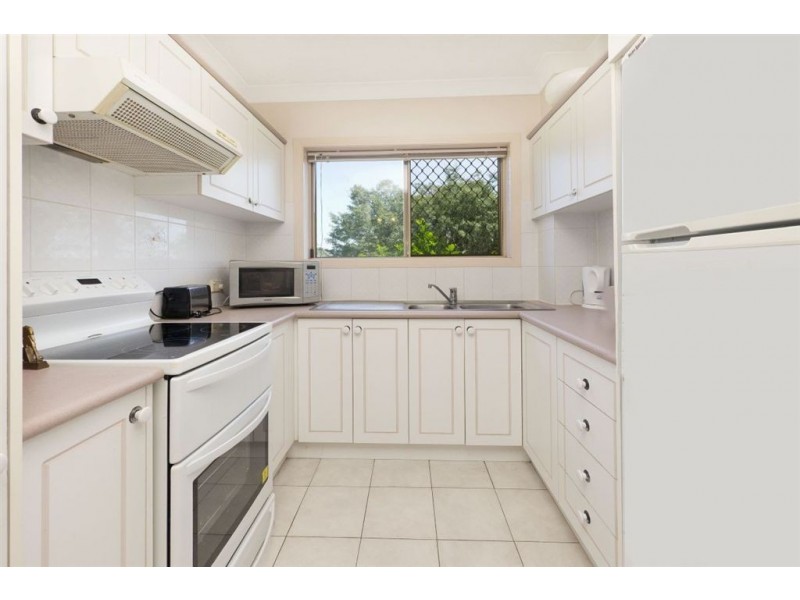 2/49 Amelia Street, Coorparoo QLD 4151