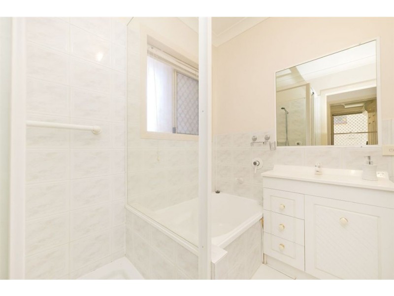 2/49 Amelia Street, Coorparoo QLD 4151