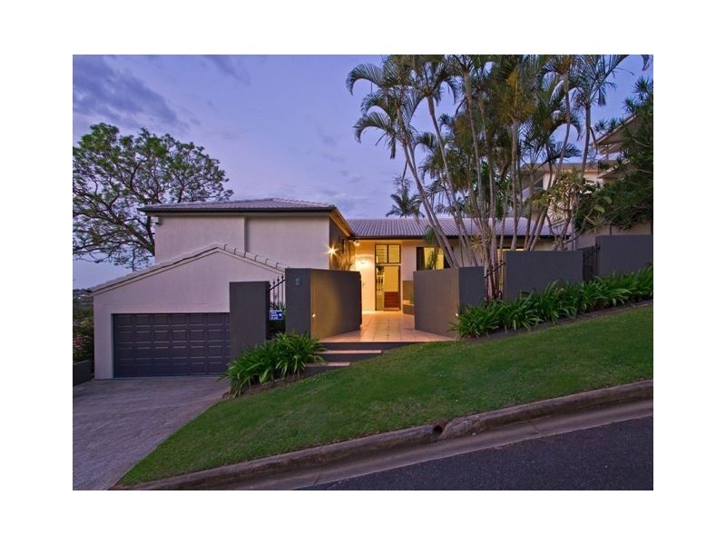 4 Harbut Street, Holland Park West QLD 4121