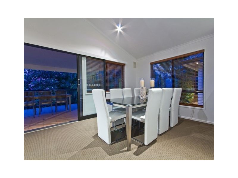 4 Harbut Street, Holland Park West QLD 4121