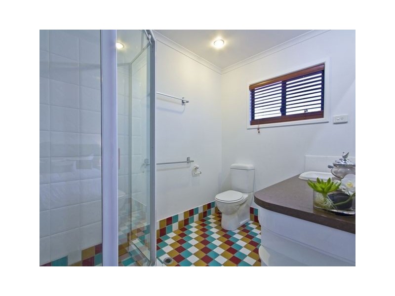 4 Harbut Street, Holland Park West QLD 4121