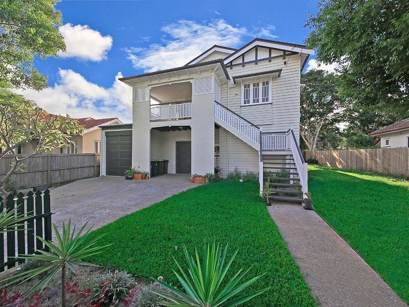 19 Ontario Street, Holland Park West QLD 4121