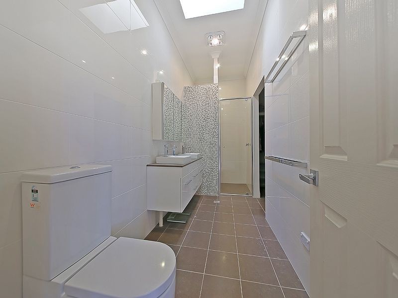 19 Ontario Street, Holland Park West QLD 4121