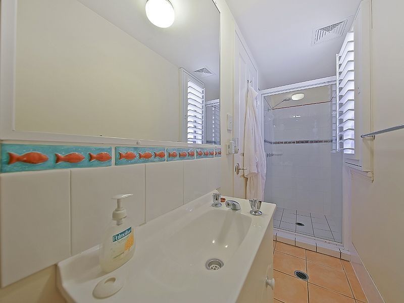 16 Henry Street, Greenslopes QLD 4120