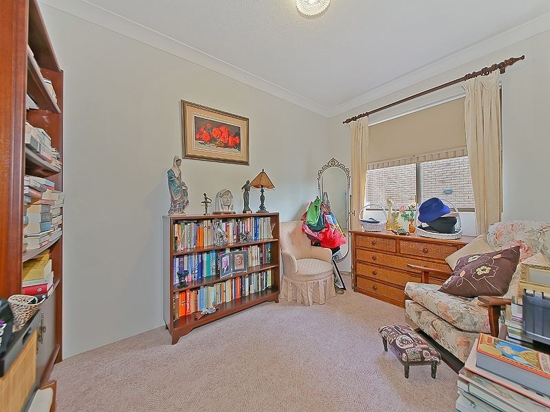 2/11 Weston Street, Coorparoo QLD 4151