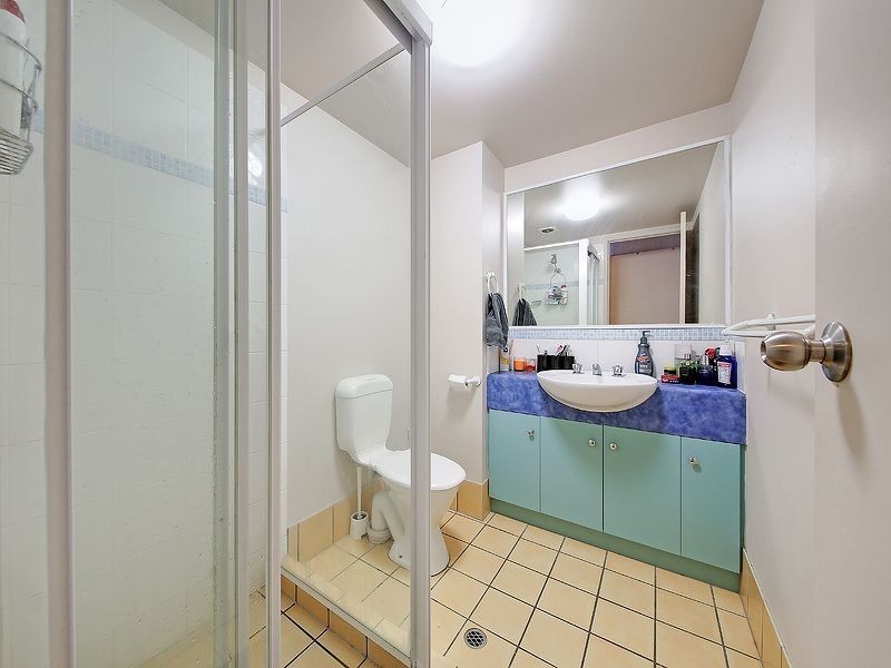 18/219 Wellington Road, East Brisbane QLD 4169