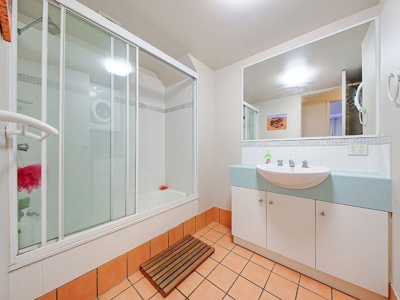 18/219 Wellington Road, East Brisbane QLD 4169