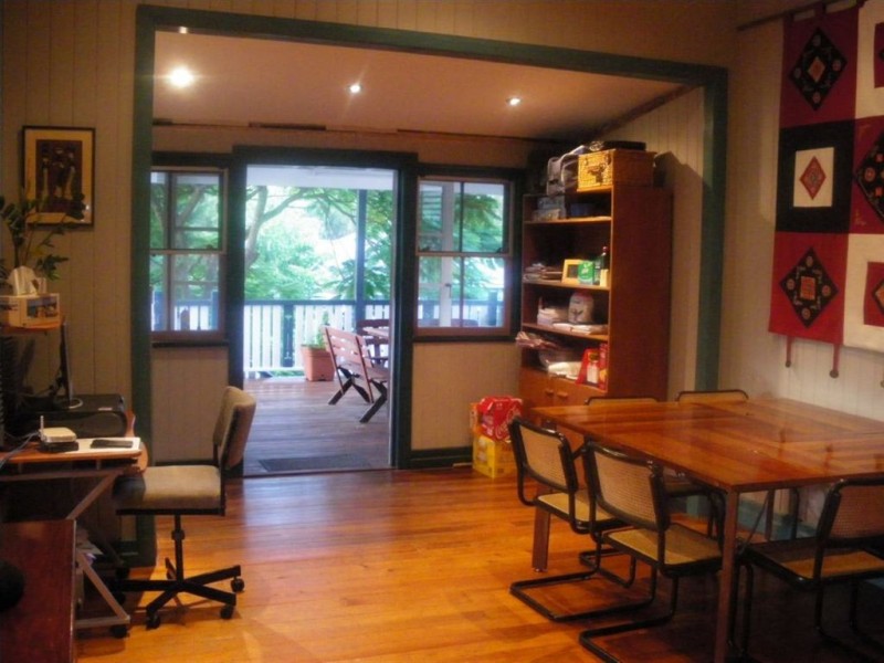 24 Bovelles Street, Camp Hill QLD 4152