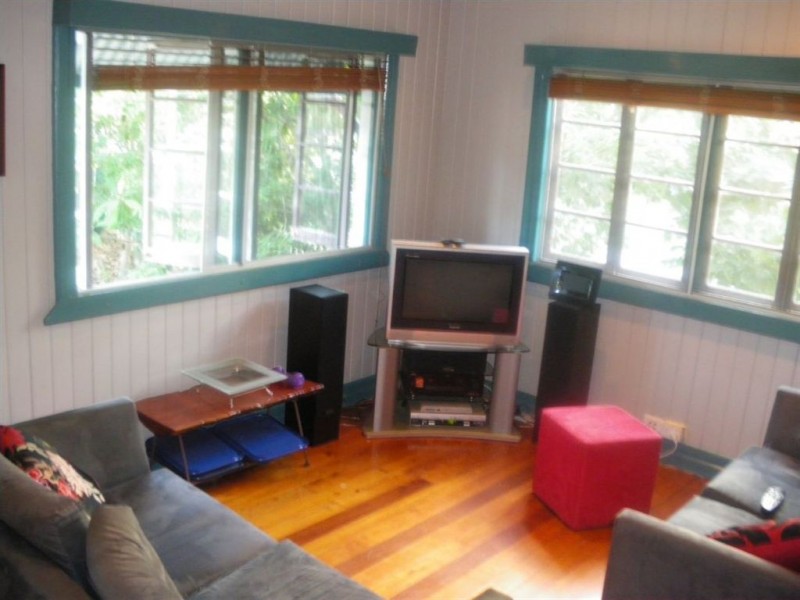 24 Bovelles Street, Camp Hill QLD 4152