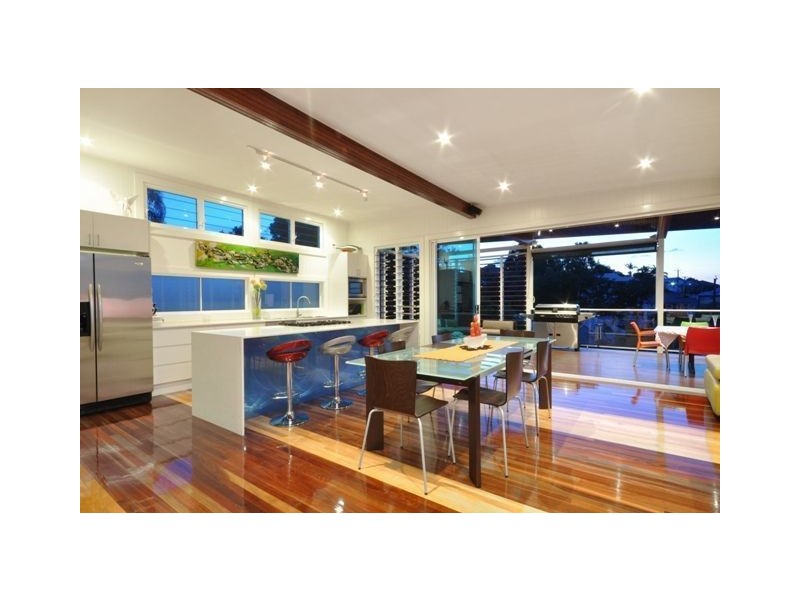 33 Brae Street, Coorparoo QLD 4151