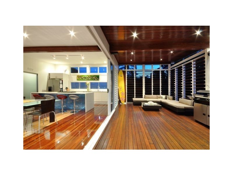 33 Brae Street, Coorparoo QLD 4151