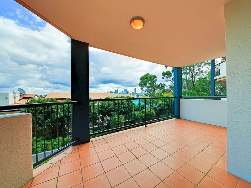 17/16 Norman Crescent, Norman Park QLD 4170