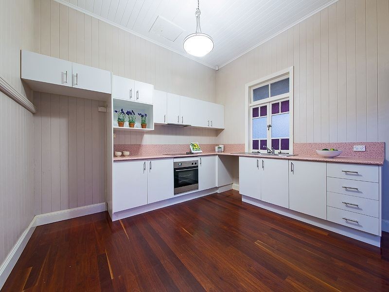 7 Norfolk Street, Coorparoo QLD 4151