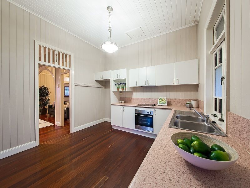 7 Norfolk Street, Coorparoo QLD 4151