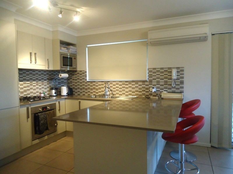 2/14 Sinclair Street, East Brisbane QLD 4169