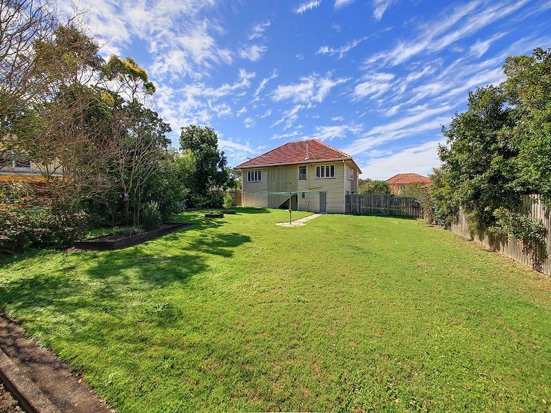 119 Sirius St, Coorparoo QLD 4151