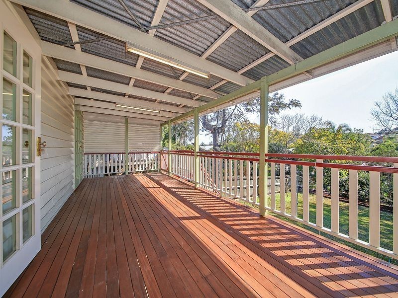 160 Macrossan Av, Norman Park QLD 4170