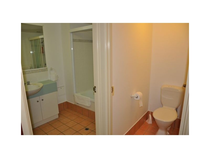 9/219 Wellington Road, East Brisbane QLD 4169