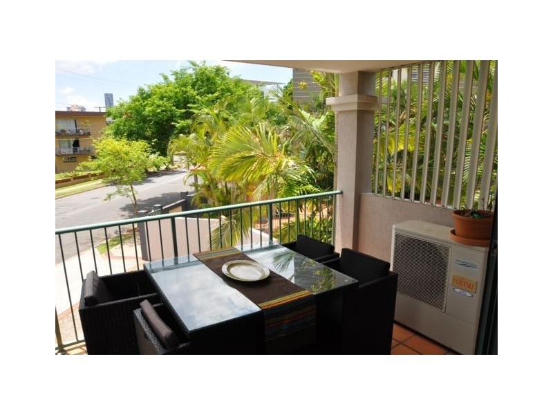 9/219 Wellington Road, East Brisbane QLD 4169