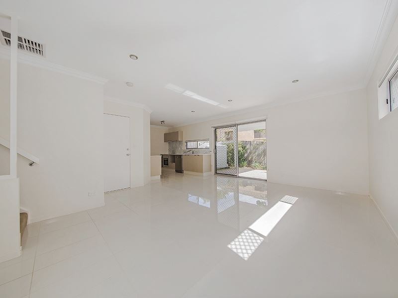 3/61 Shakespeare St, Coorparoo QLD 4151