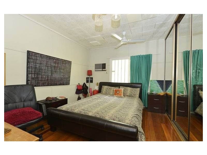 26 Garden Street, Greenslopes QLD 4120