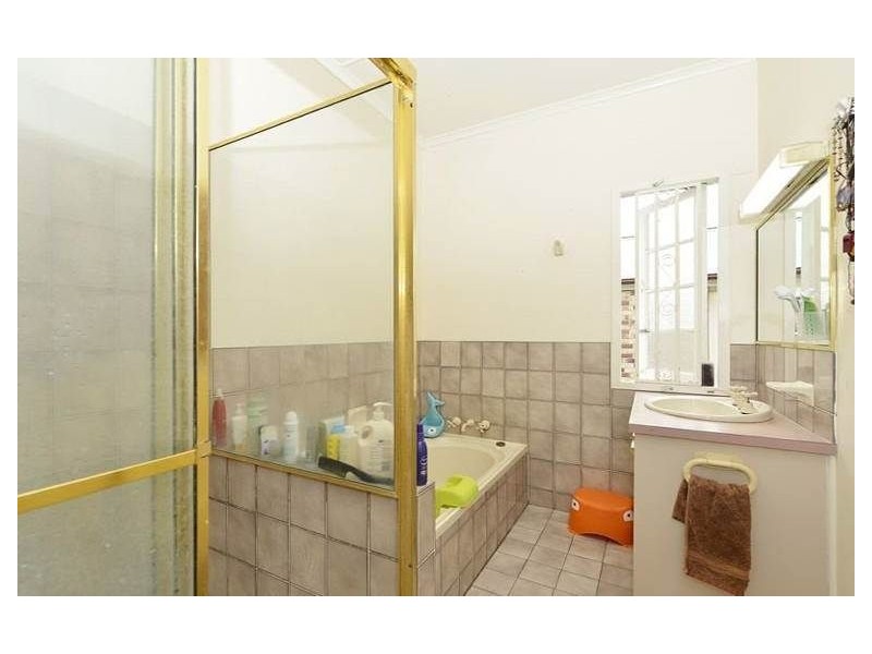 26 Garden Street, Greenslopes QLD 4120