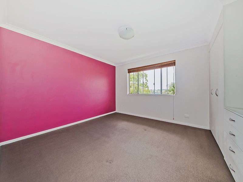 8/20 Kitchener St, Coorparoo QLD 4151