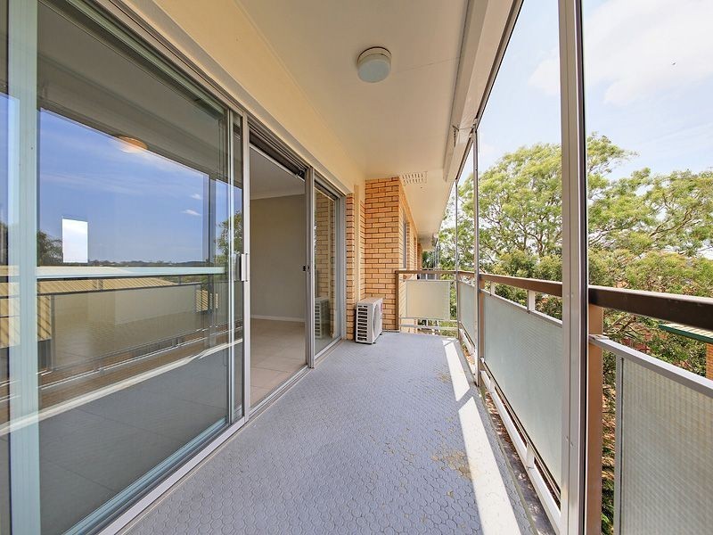 8/20 Kitchener St, Coorparoo QLD 4151