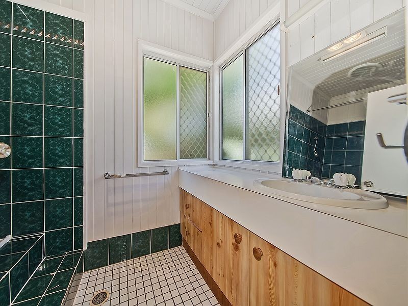 35 Willard St, Carina Heights QLD 4152