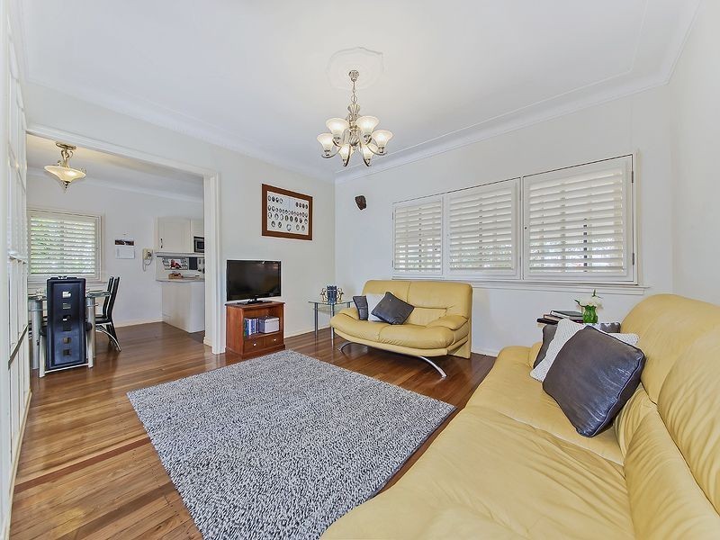 23 Ascham Street, Camp Hill QLD 4152