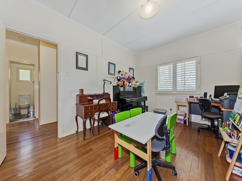 23 Ascham Street, Camp Hill QLD 4152