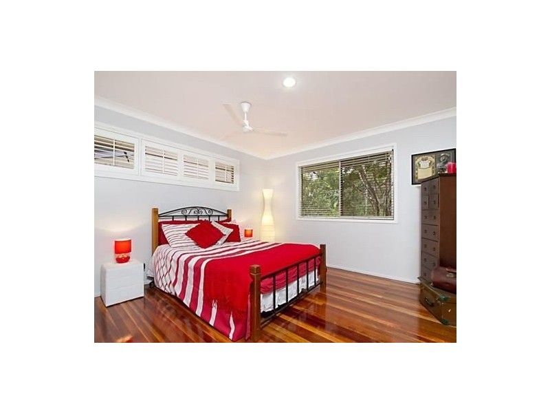 25 Hillock St, Coorparoo QLD 4151