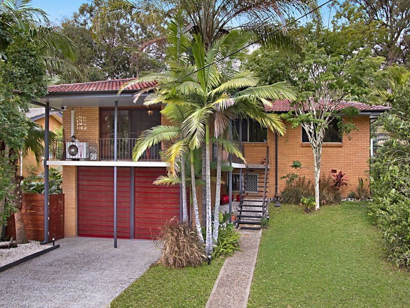 25 Hillock St, Coorparoo QLD 4151