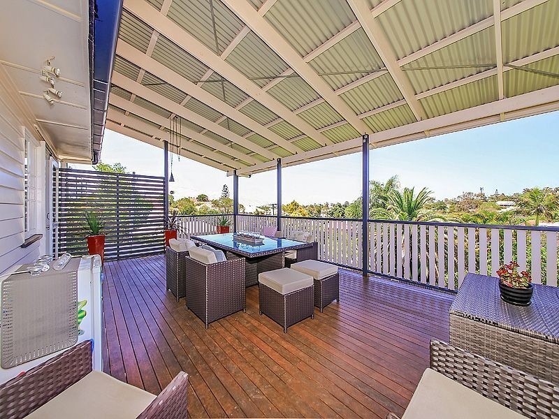 2 Prout Street, Camp Hill QLD 4152