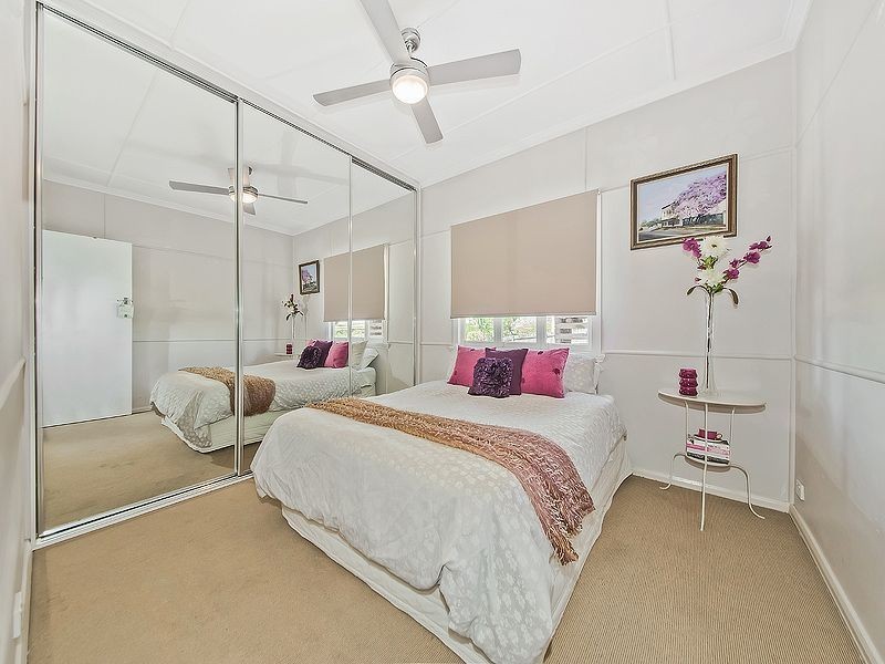 2 Prout Street, Camp Hill QLD 4152