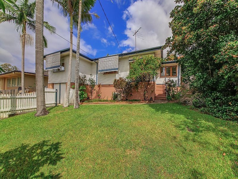 431 Nursery Road, Holland Park West QLD 4121
