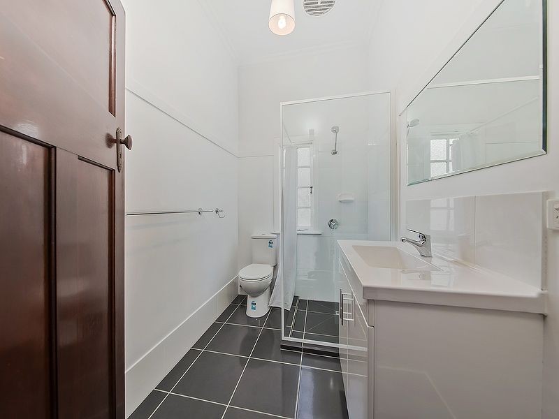 66 Newman Avenue, Camp Hill QLD 4152