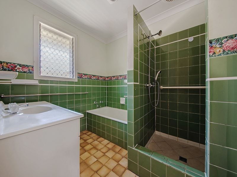 18 Boongall Street, Camp Hill QLD 4152