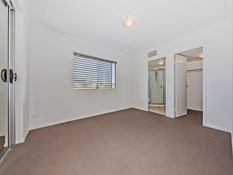 4/25 Gladys Street, Greenslopes QLD 4120