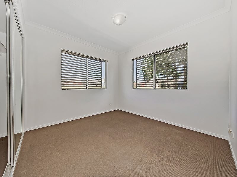 4/25 Gladys Street, Greenslopes QLD 4120