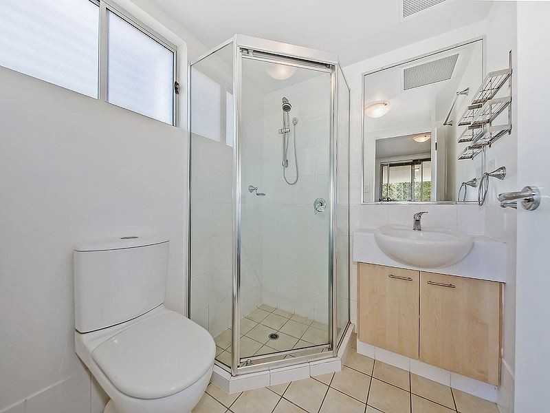 4/25 Gladys Street, Greenslopes QLD 4120