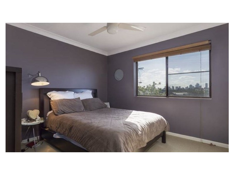 1/39 Ninth Av, Coorparoo QLD 4151